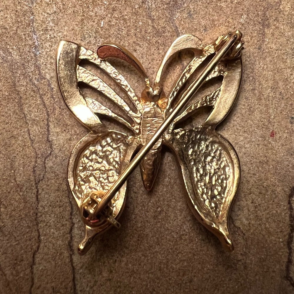 Elegant Vintage Gold Butterfly Brooch with Pink Gemstones EUC - Picture 2 of 3